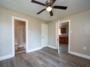 3120 Indiana St #B, Baytown, TX 77520