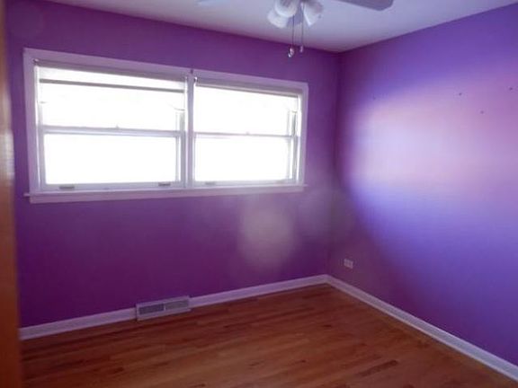 3rd image of 9120 S 87th Ct