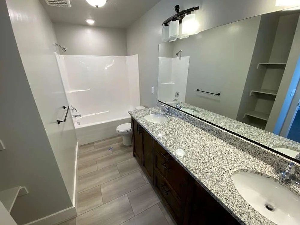 3 bed, 2.5 bath, 1553 sqft, $1,650 — Photo 3