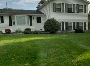 151 Jackie Dr, Rochester, NY 14612