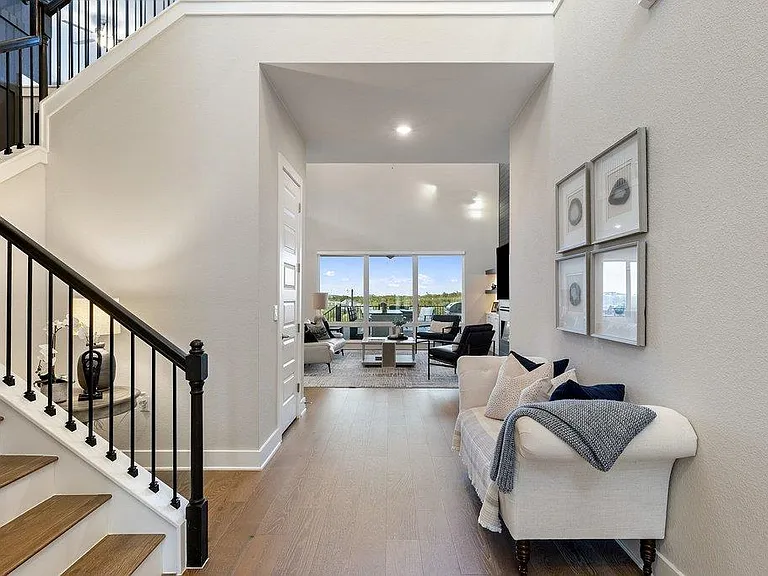 7337 Jument Dr — Photo 3