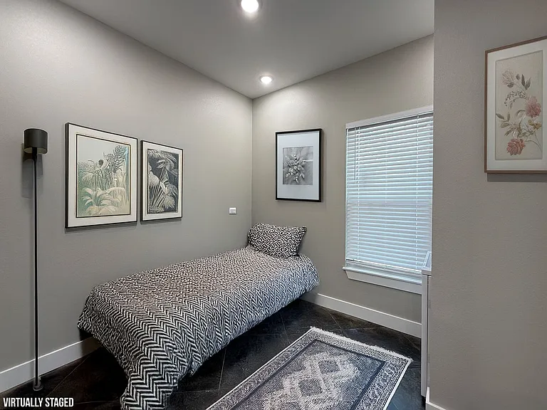 2110 Case St #D1 — Photo 12