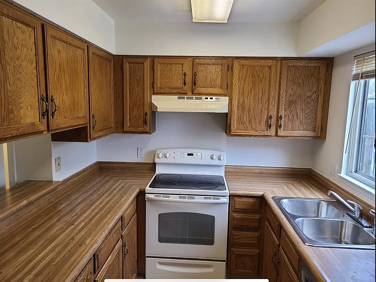 14282 E Hawaii Cir #A — Photo 3