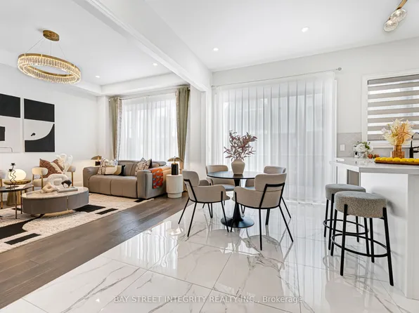 118 Milky Way Dr, Richmond Hill, ON L4C 4M8