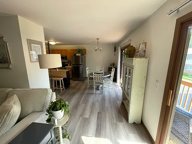 295 Woodridge Cir #B — Photo 11