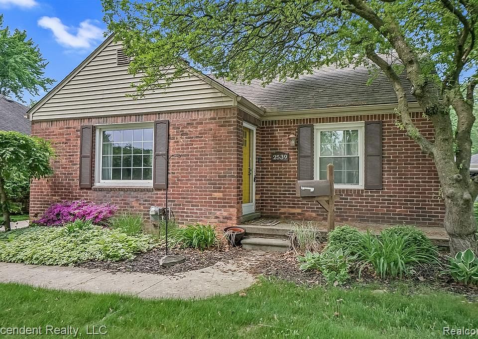 2539 Thomas Ave, Berkley, MI 48072 Zillow