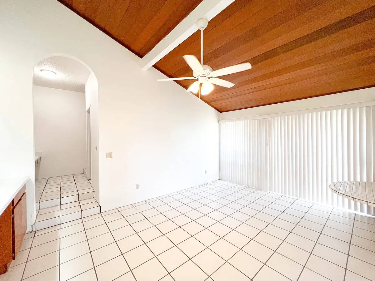 Building Photo - 98-726 Keikialii St