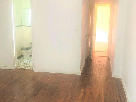 5th image of 44 Parkway N APT 2E
