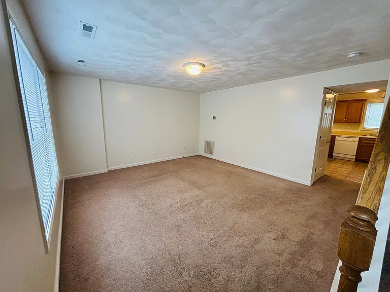 765 E Main St — Photo 1