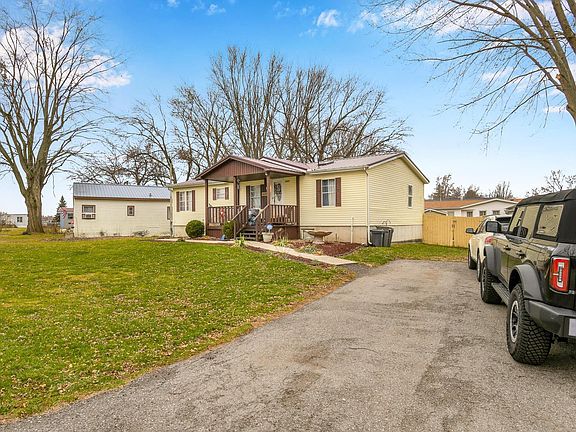 2nd image of 9859 E Camelot Ln S
