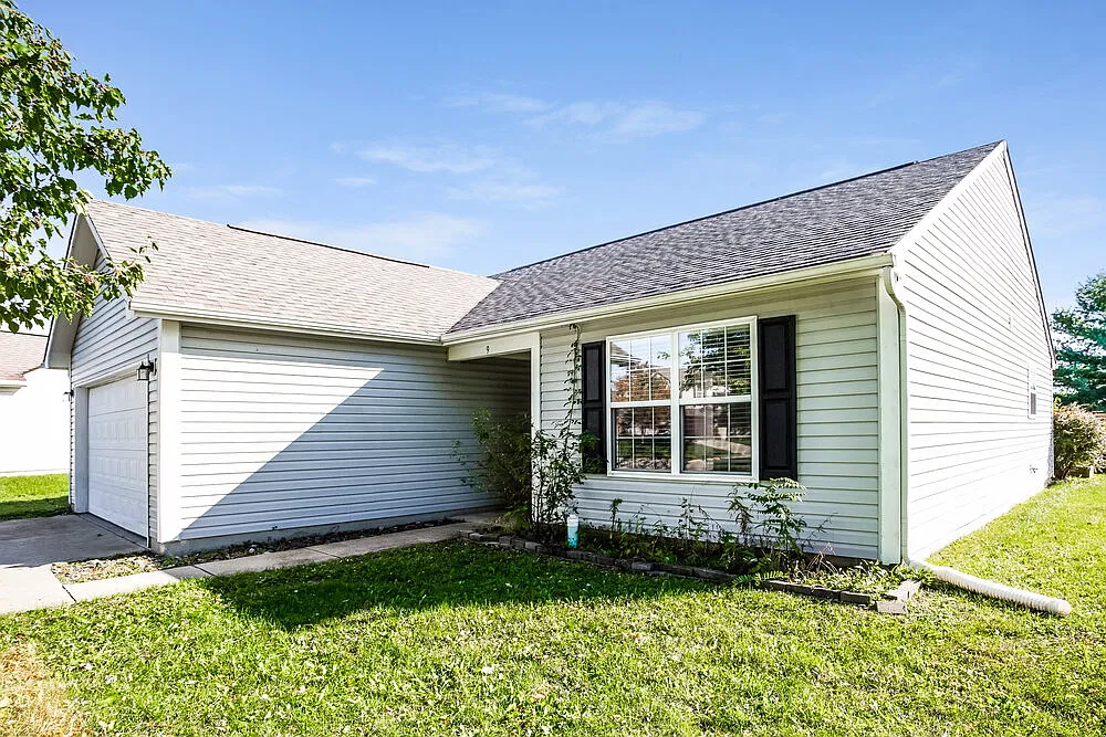 3 bed, 2.0 bath, 1316 sqft, $2,520 — Photo 3