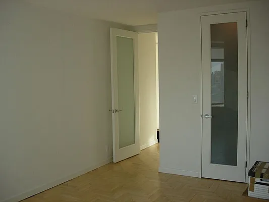 Rented by NY NY Condo, Inc | media 15