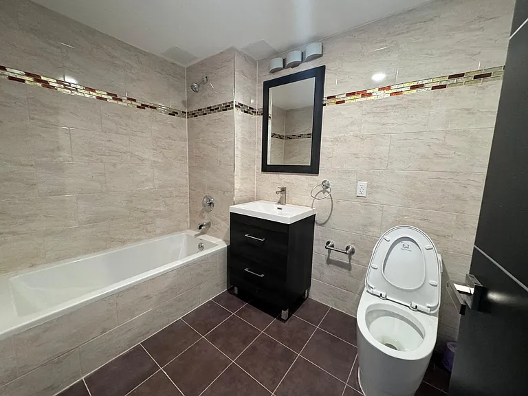 3520 146th St #3E — Photo 10