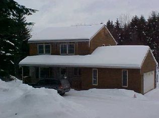 30 Woodview Rd, Troy, NY 12182