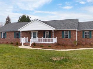 70 Victoria Dr, Fishersville, VA 22939