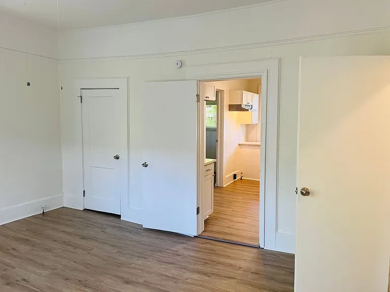 410 Alford St — Photo 14