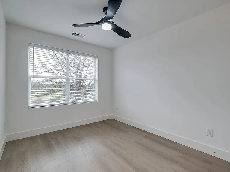 4119 Church St — Photo 17
