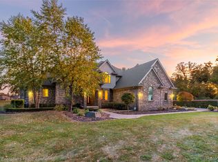 50 Golfside Dr, Saint Clair, MI 48079