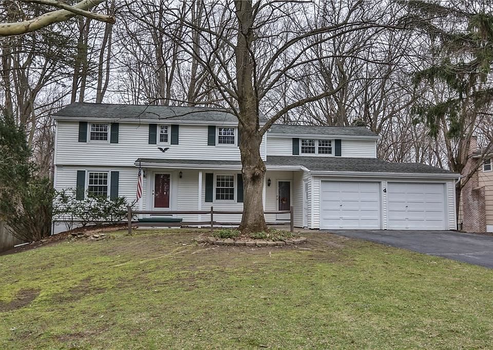 1st image of 4 Woodside Ln