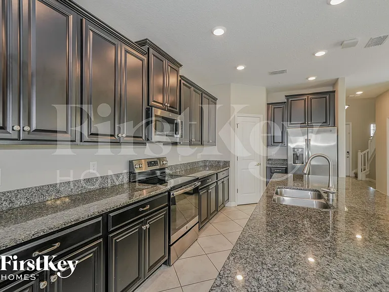 9835 Ivory Dr — Photo 5