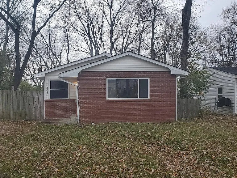 3330 Laurel St — Photo 1