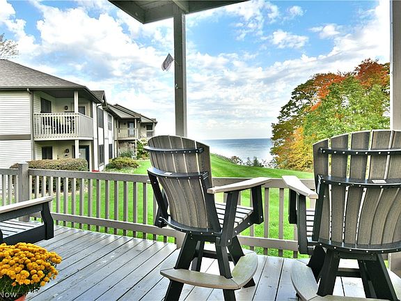 2nd image of 5237 Lake Rd W APT 611