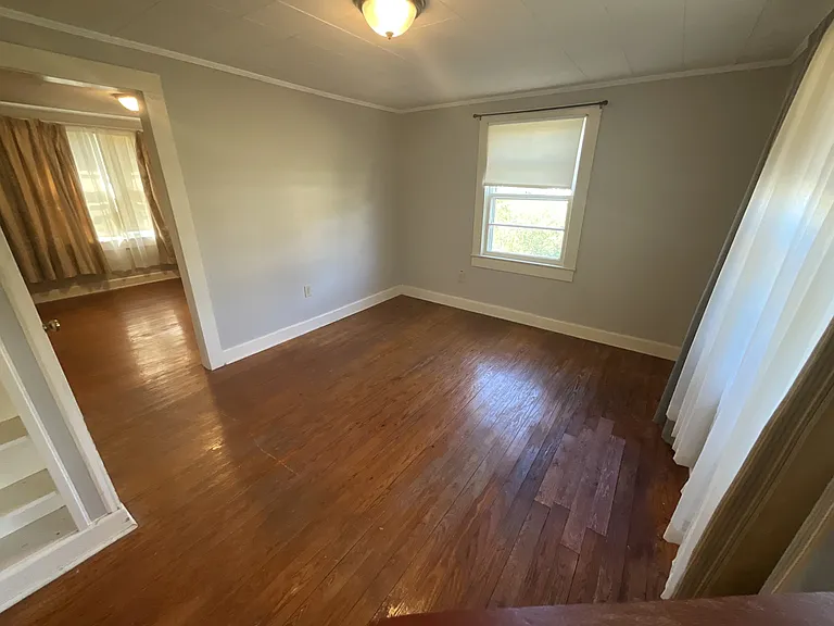 1214 Spring St — Photo 2