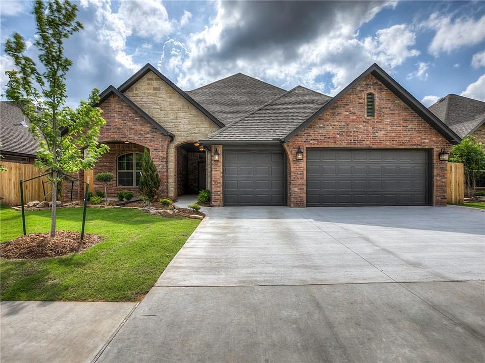 1st image of 2609 Crystal Creek Dr