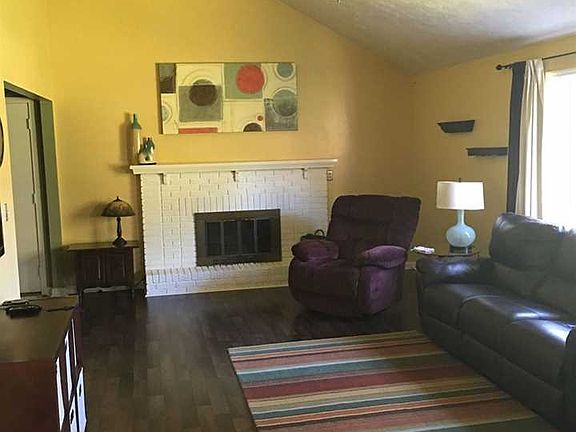 4th image of 7605 E Blackford Ave
