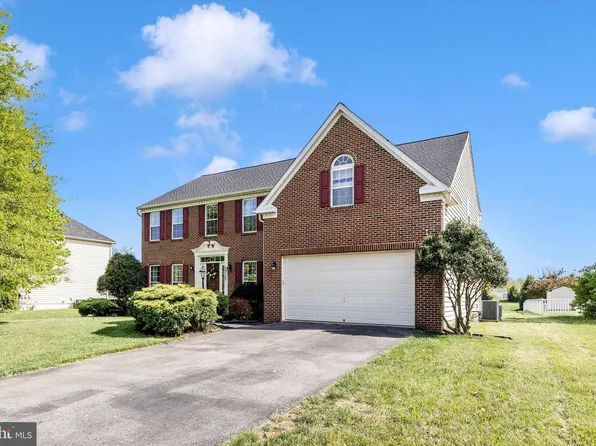 18307 Misty Acres Dr, Hagerstown, MD 21740