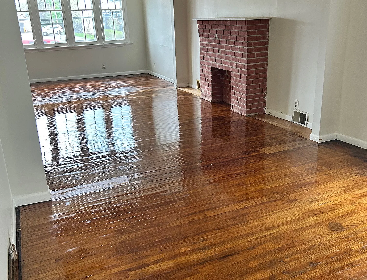3 bed, 1400 sqft, $1,600 — Photo 1
