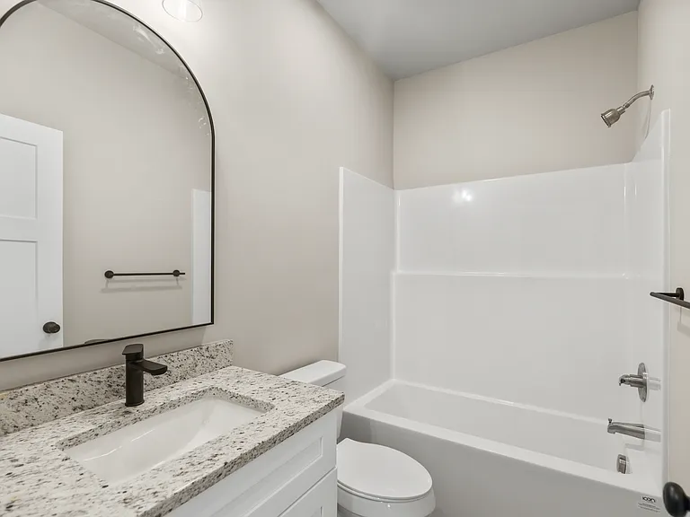 1221 Parkstone Dr NW — Photo 32