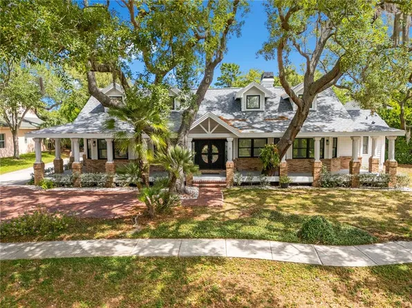 335 Sanctuary Dr, Crystal Beach, FL 34681
