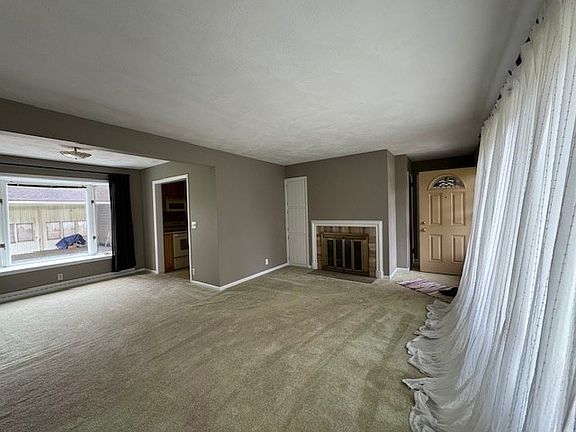 3rd image of 105 Switzer Dr