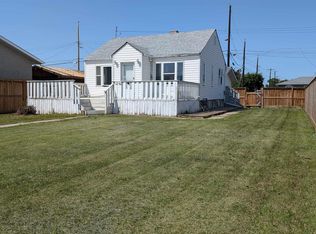 7812 128th Ave NW, Edmonton, AB T5C 1T7