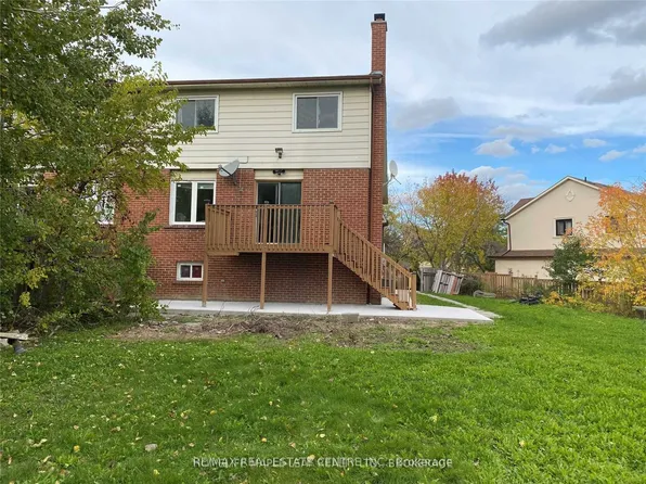 26 Foxacre Row, Brampton, ON L6V 3P5