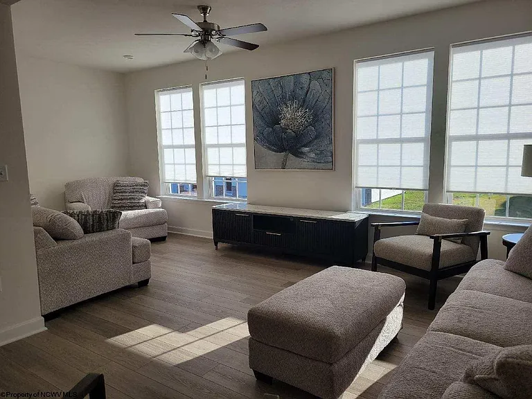 39 Dover Ct — Photo 28