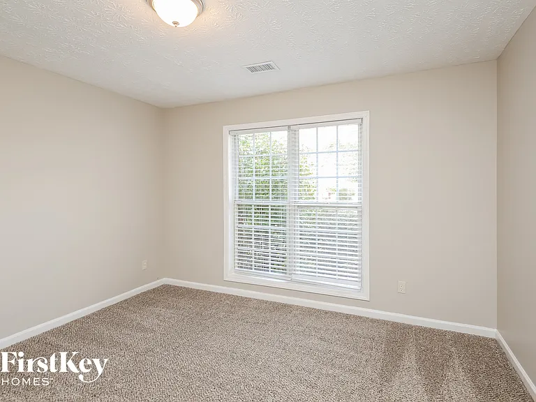 445 Windsor Brook Ln — Photo 13