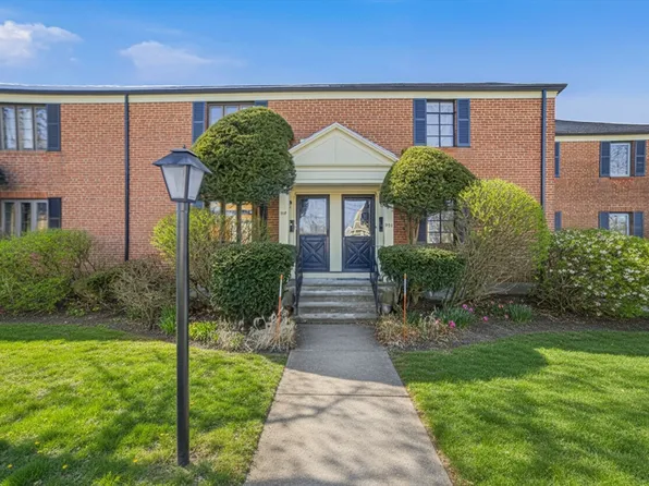 918 Belmont St, Watertown, MA 02472