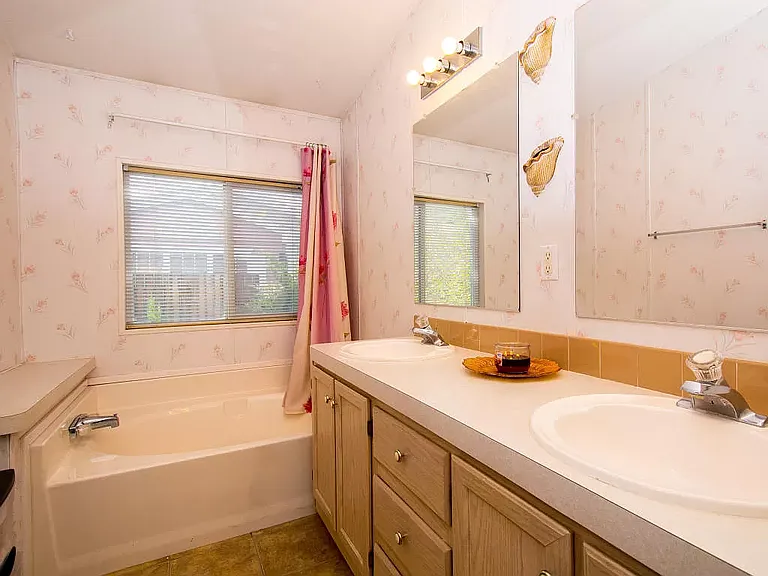 4850 E Lowell Dr — Photo 10