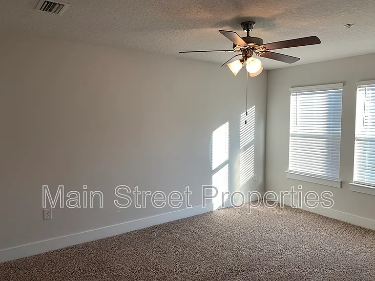 1524 Farragut Way — Photo 8