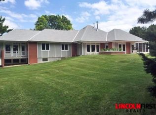 6600 Shamrock Rd, Lincoln, NE 68506
