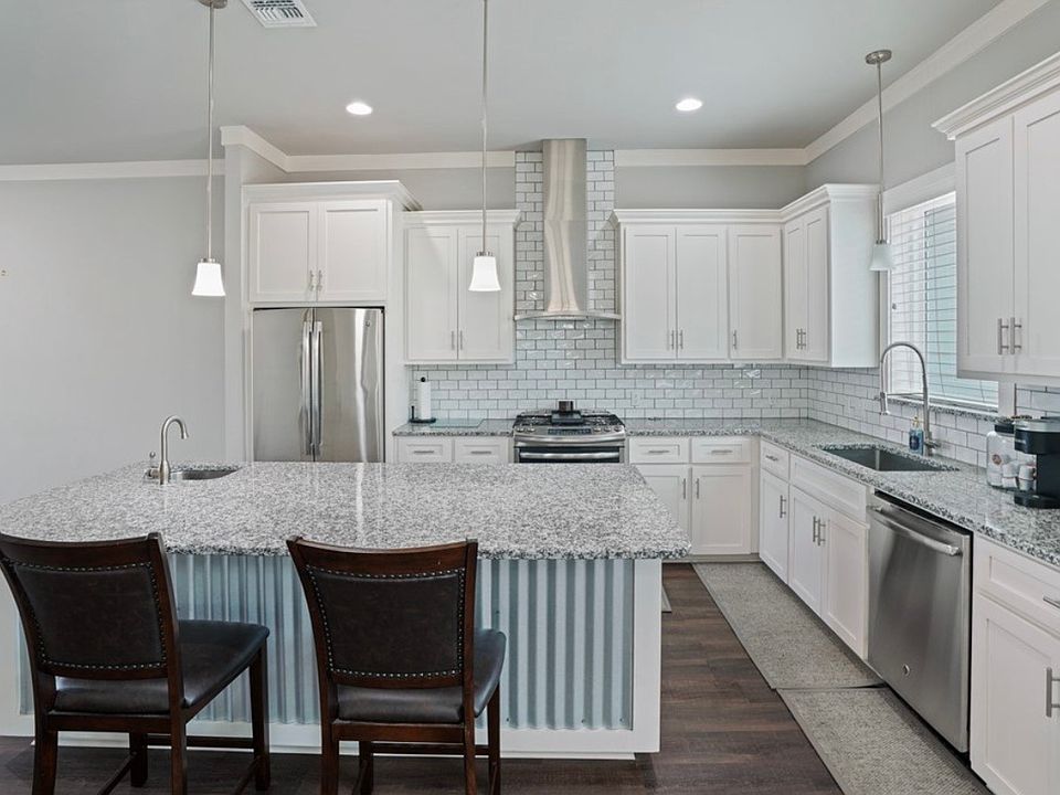 1st image of 14890 Granada Dr #0