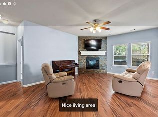 12323 Ridgecrest Dr, Willis, TX 77318