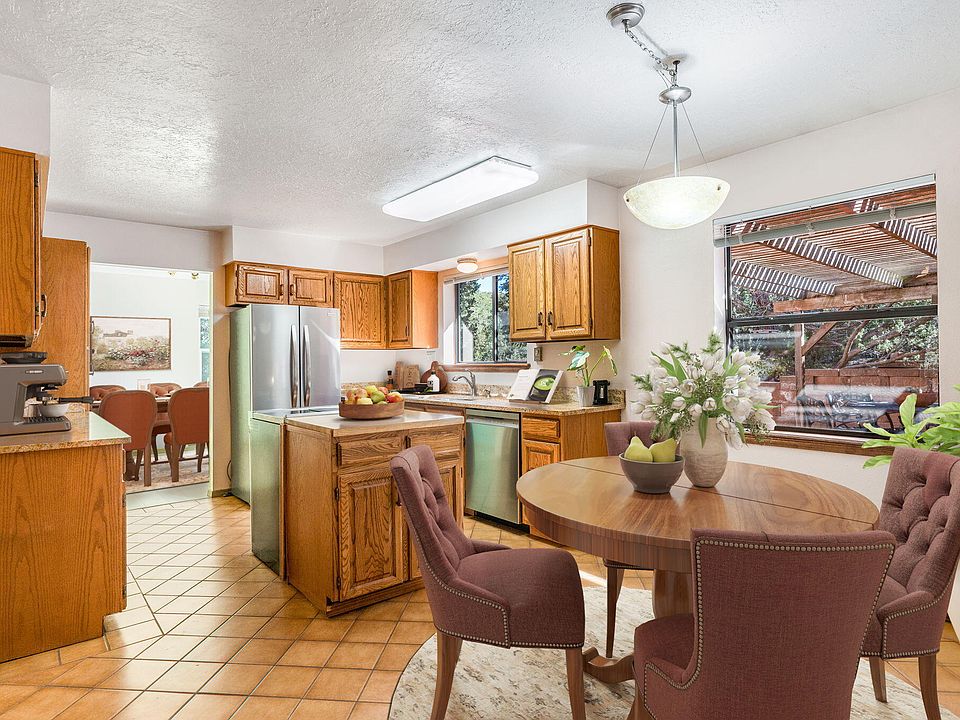 1st image of 98 Lagarto Rd