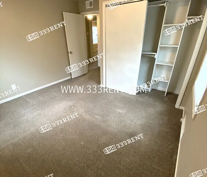 1108 E Fredrickson Dr — Photo 6