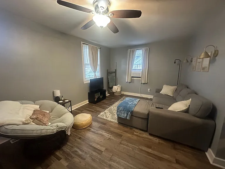 618 Harnett St #A — Photo 5
