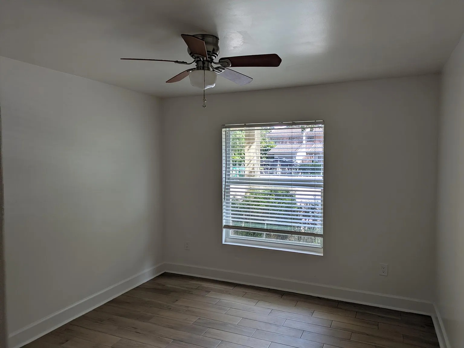 3 bed, 2.0 bath, 1153 sqft, $2,700 — Photo 3