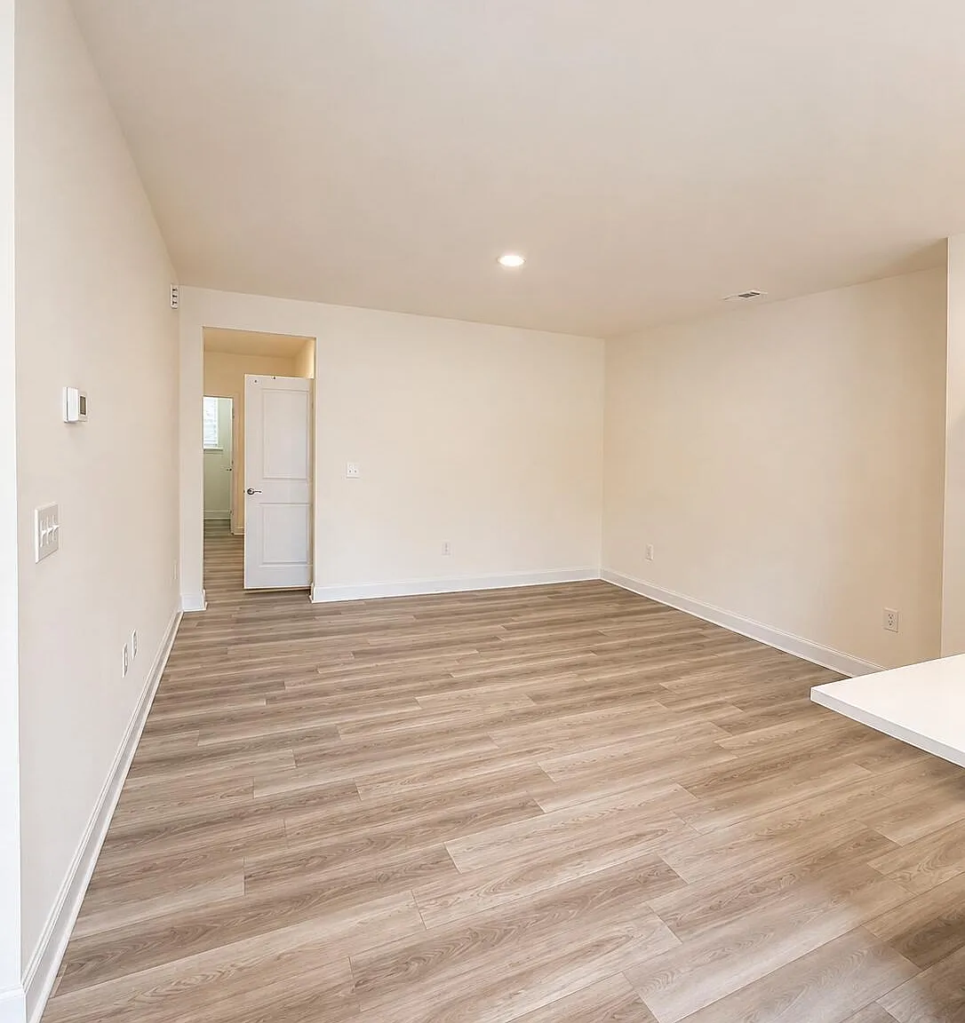3 bed, 2.5 bath, $1,900 — Photo 4