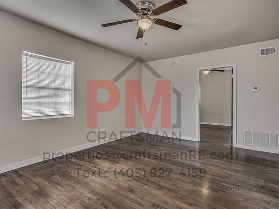 5th image of 704 NW 92nd St APT C